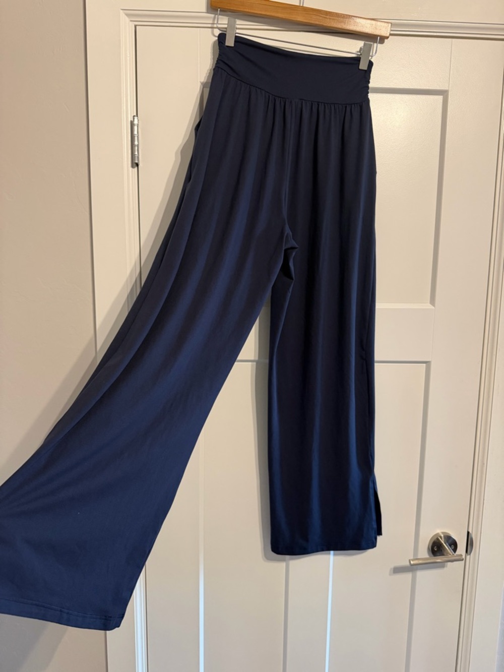 UEU Navy Wide-Leg Yoga Lounge Pants with Side Pockets - Picture 7 of 14